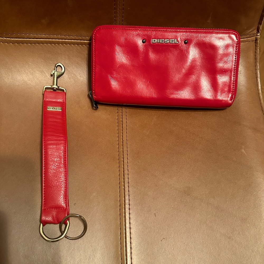 Diesel Wallet And Keyper Keychain Set - image 1